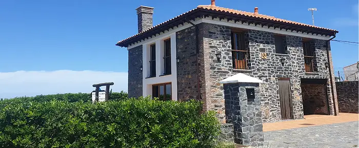 Casa La Fontica Portada