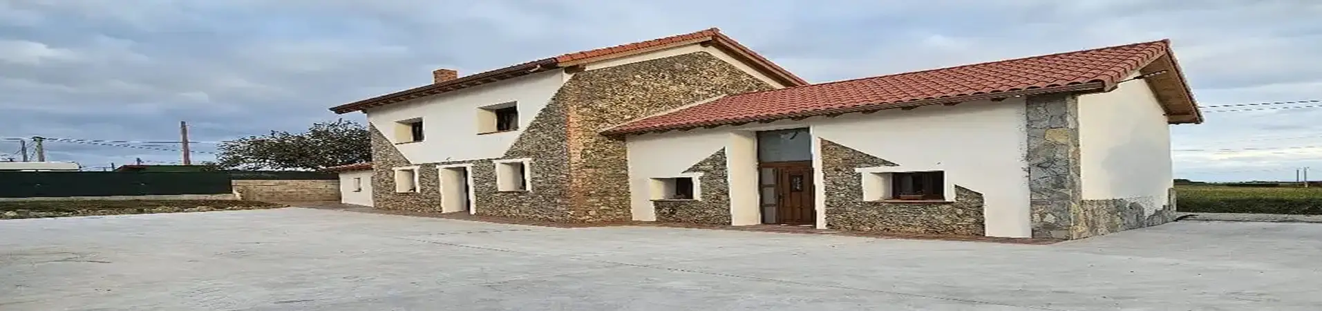 La Corexa : maison de village (page d'accueil)
